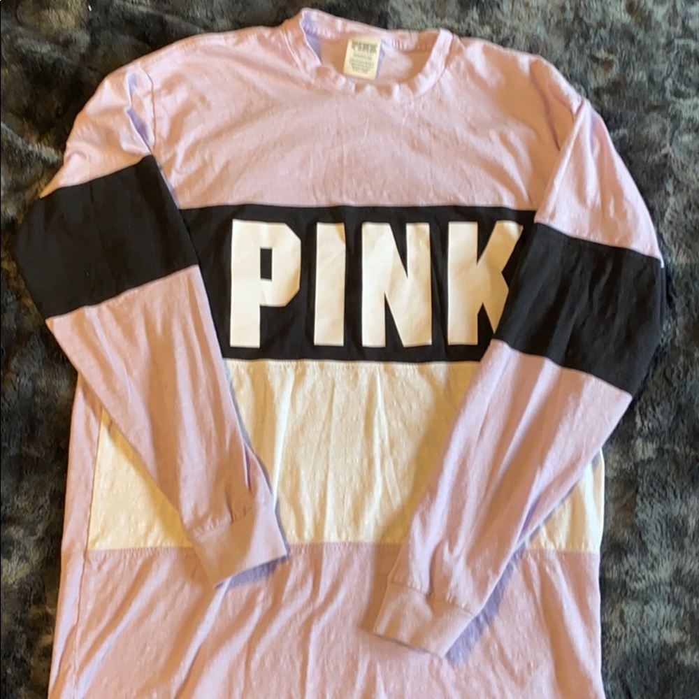 Purple/white/black long sleeve VS pink top